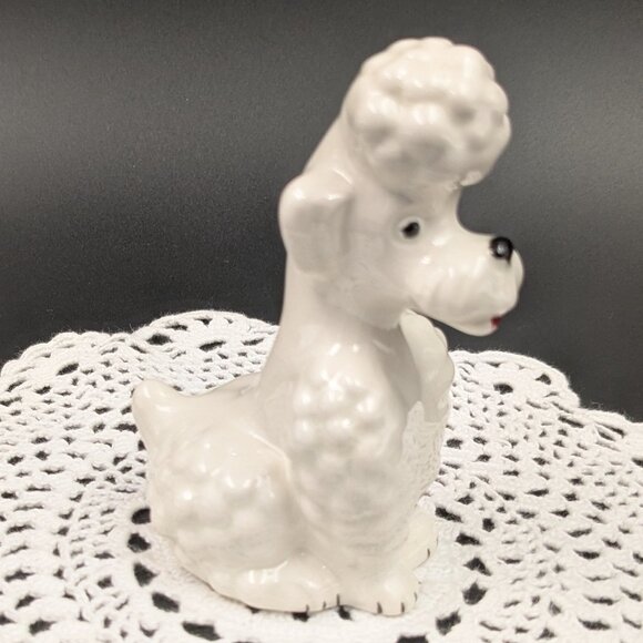 Vintage Goebel White Porcelain Poodle in Seated Position - Picture 5 of 7